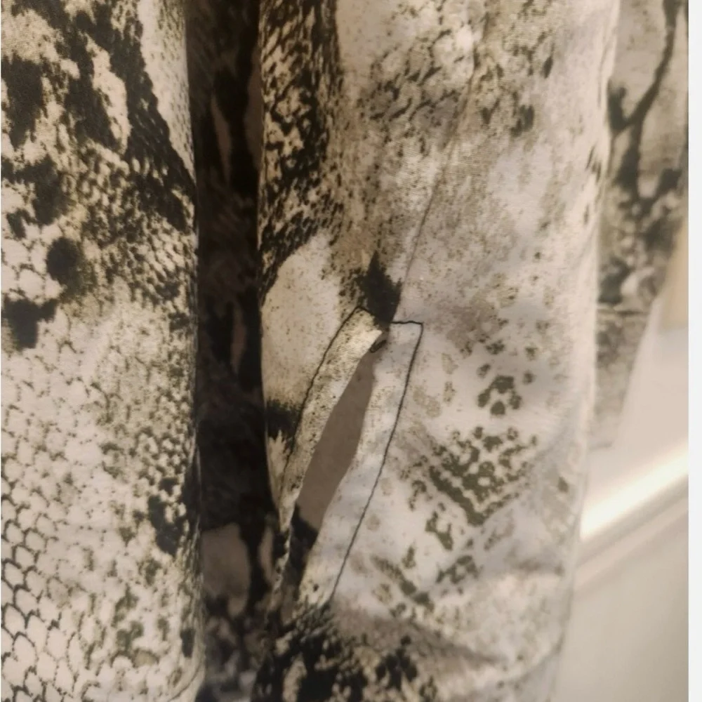 Studio Works Men's Monochrome Snake Print Shirt Jacket - Picture 9 of 9